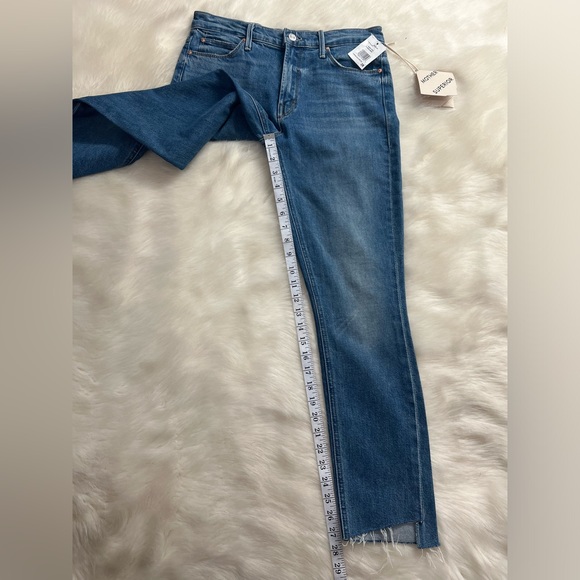 🆕MOTHER 👵The Mid Rise Dazzler Ankle Step Fray in Something To Remember Sz 28 - Picture 10 of 16